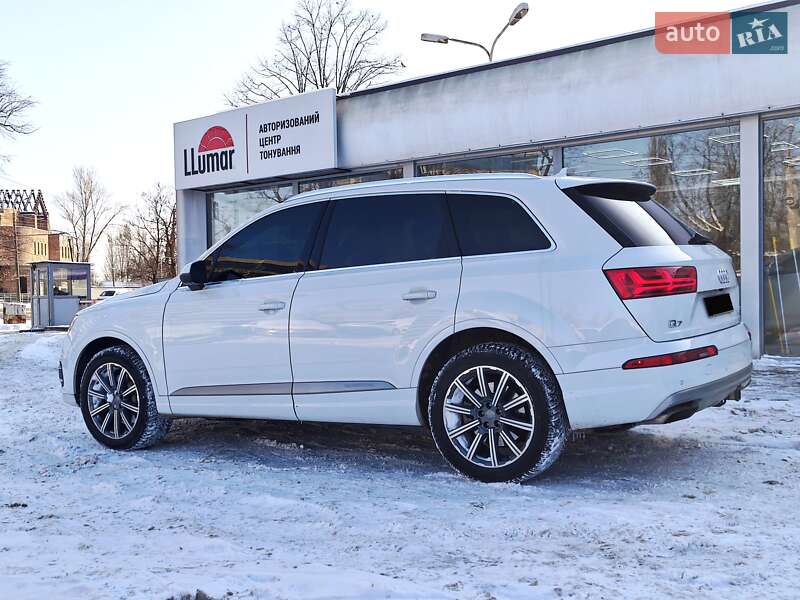Позашляховик / Кросовер Audi Q7 2018 в Дніпрі