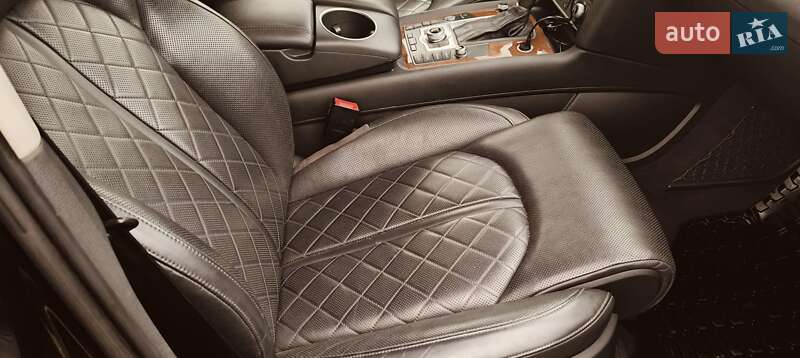 Внедорожник / Кроссовер Audi Q7 2015 в Новоднестровске