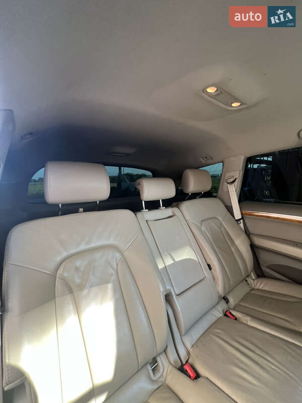 Внедорожник / Кроссовер Audi Q7 2006 в Черновцах