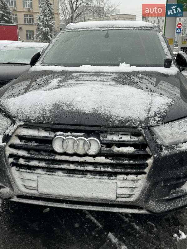 Внедорожник / Кроссовер Audi Q7 2017 в Ирпене