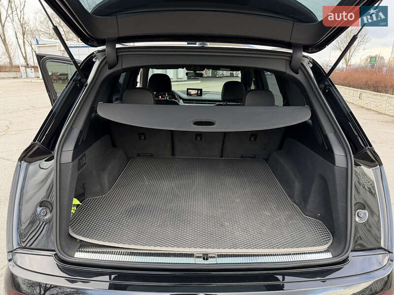 Внедорожник / Кроссовер Audi Q7 2016 в Запорожье