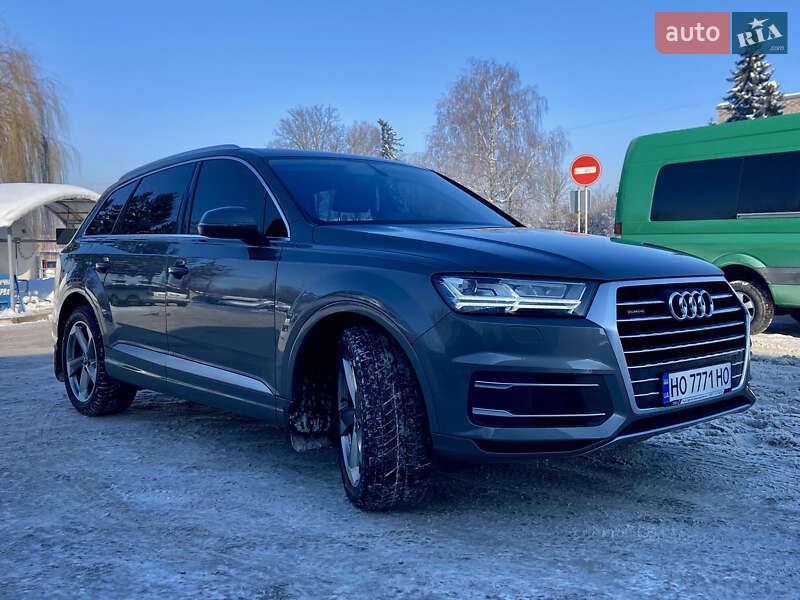 Внедорожник / Кроссовер Audi Q7 2017 в Тернополе