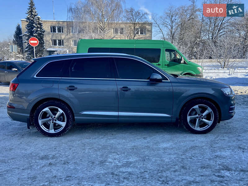 Внедорожник / Кроссовер Audi Q7 2017 в Тернополе