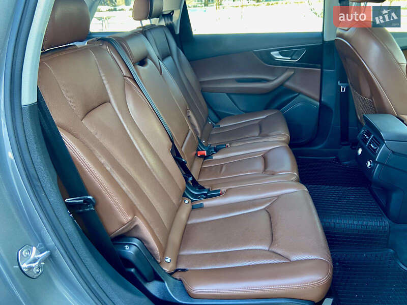 Внедорожник / Кроссовер Audi Q7 2017 в Тернополе