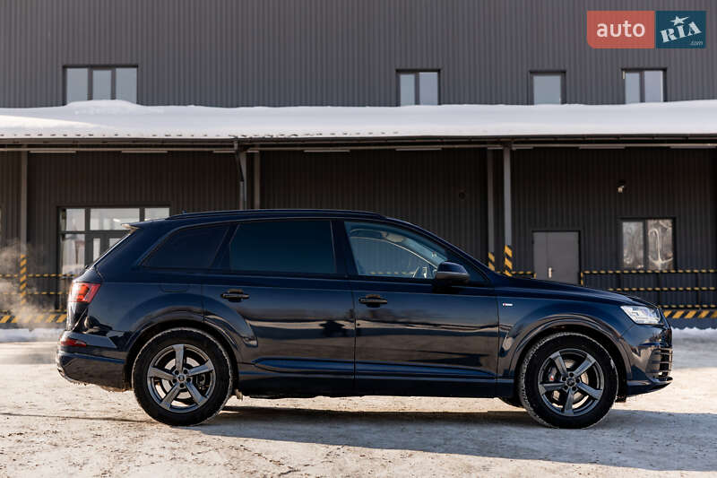 Внедорожник / Кроссовер Audi Q7 2016 в Житомире