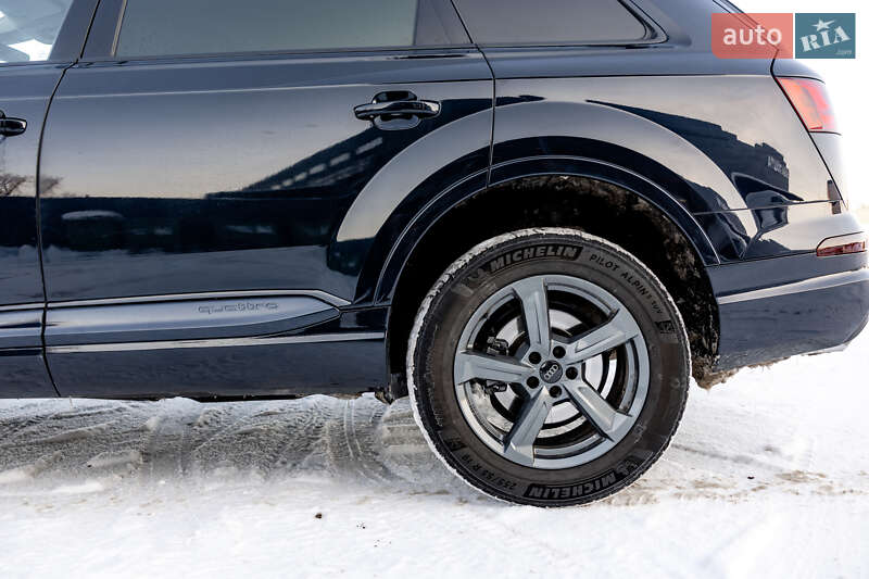 Внедорожник / Кроссовер Audi Q7 2016 в Житомире