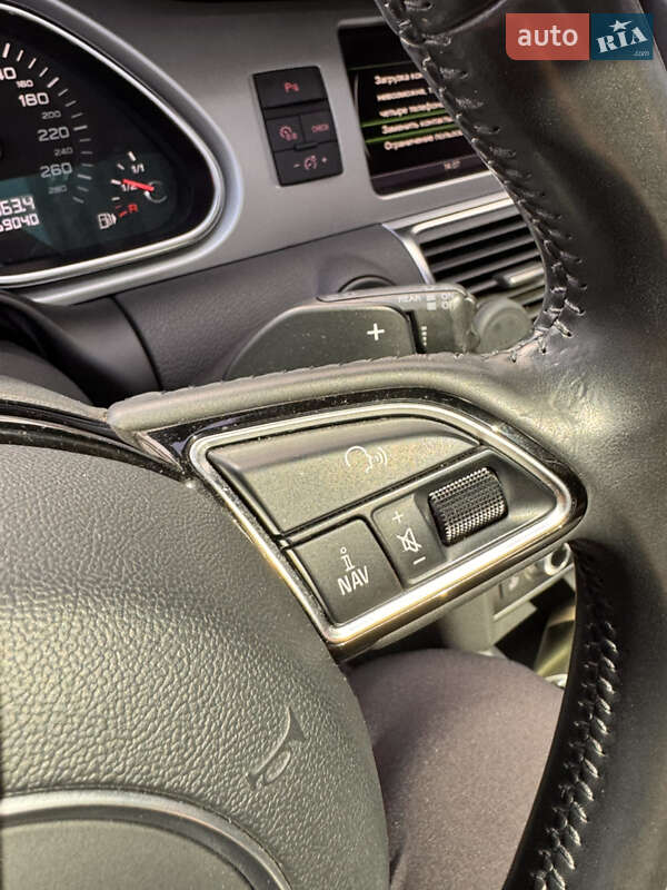 Внедорожник / Кроссовер Audi Q7 2013 в Черновцах