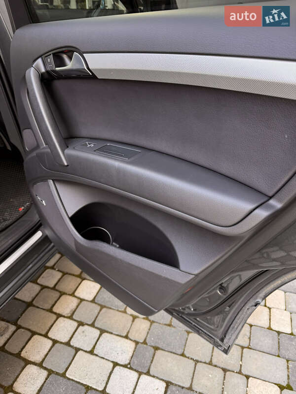 Внедорожник / Кроссовер Audi Q7 2013 в Черновцах