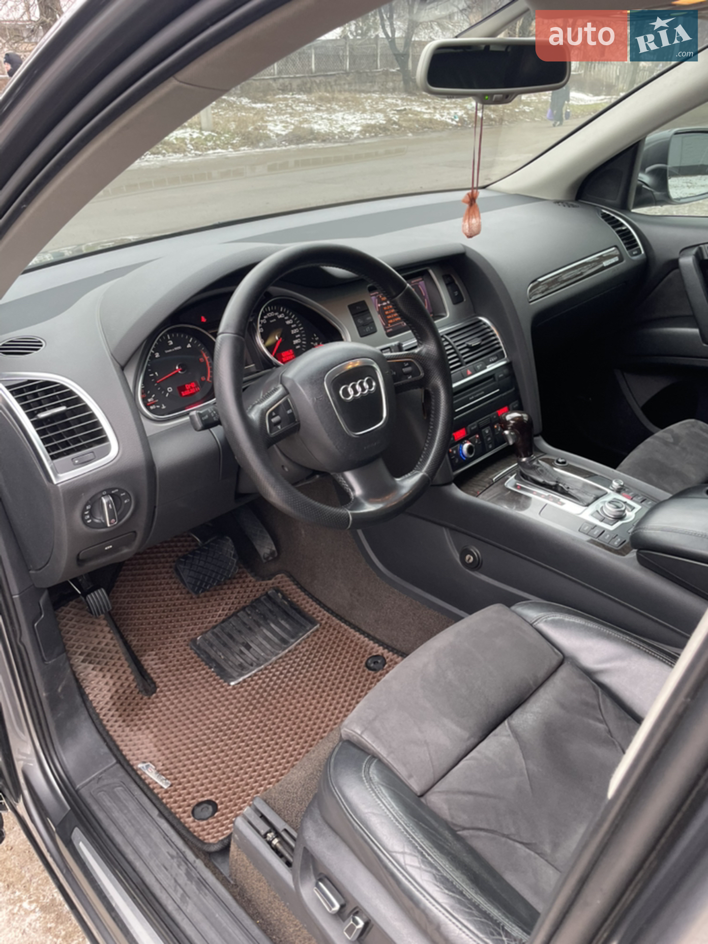 2010 Audi Q7 - мініатюра 3