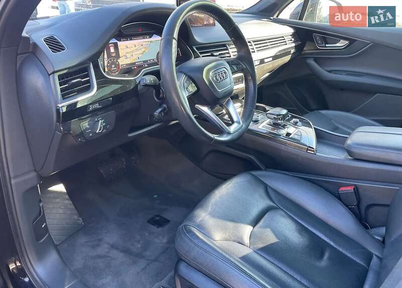 Внедорожник / Кроссовер Audi Q7 2018 в Ровно