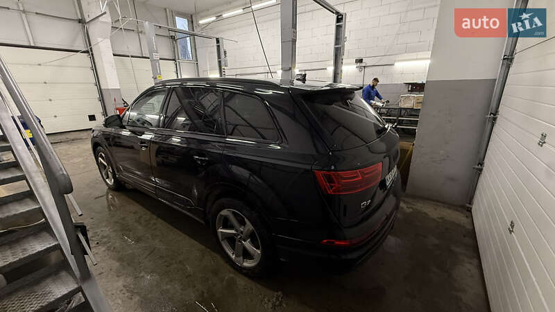 Внедорожник / Кроссовер Audi Q7 2017 в Киеве фото 6 Внедорожник / Кроссовер Audi Q7 2017 в Киеве