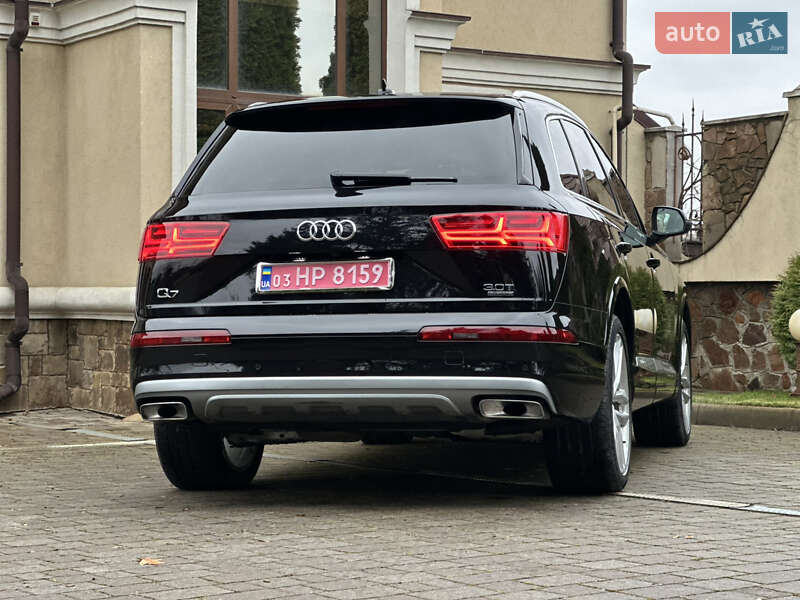 Внедорожник / Кроссовер Audi Q7 2017 в Сарнах