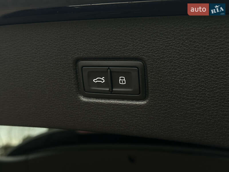 Внедорожник / Кроссовер Audi Q7 2017 в Сарнах