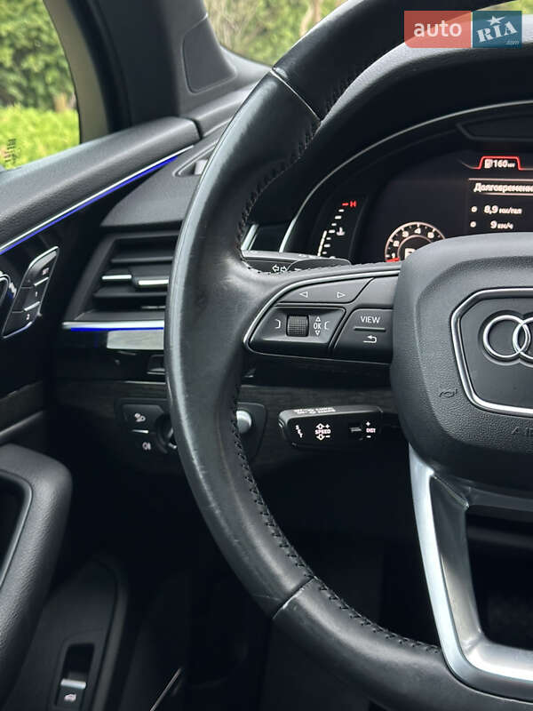 Внедорожник / Кроссовер Audi Q7 2017 в Сарнах