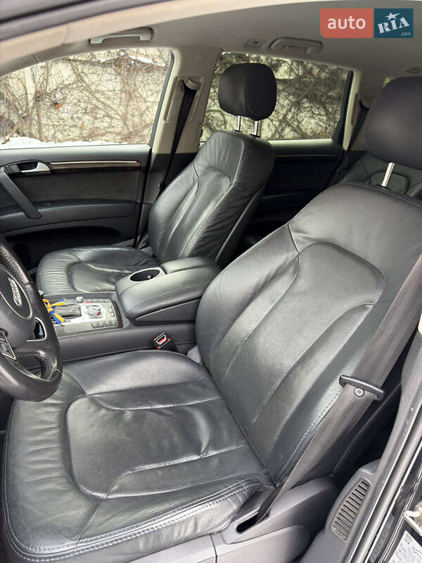 Внедорожник / Кроссовер Audi Q7 2015 в Кривом Роге