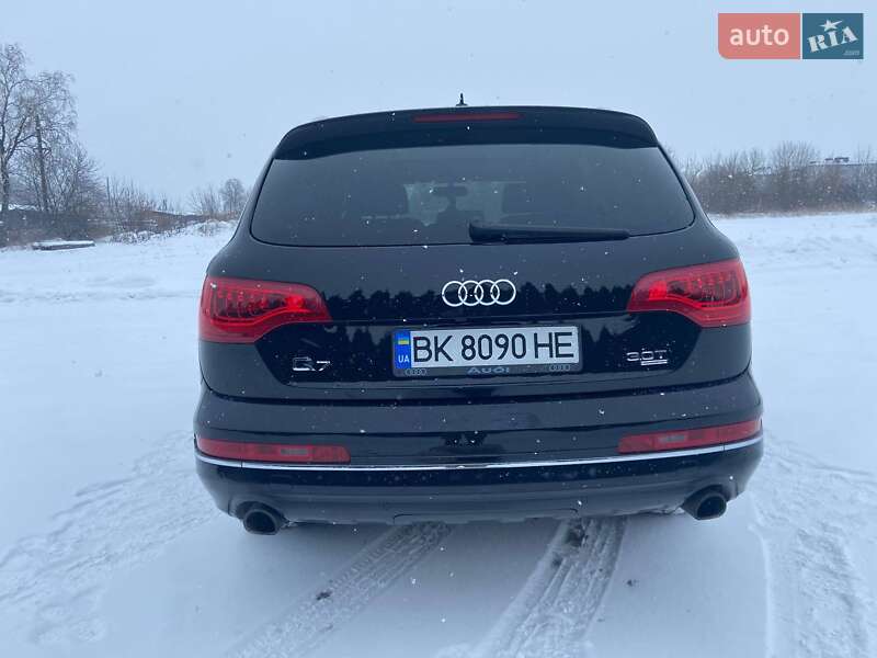 Внедорожник / Кроссовер Audi Q7 2014 в Ровно