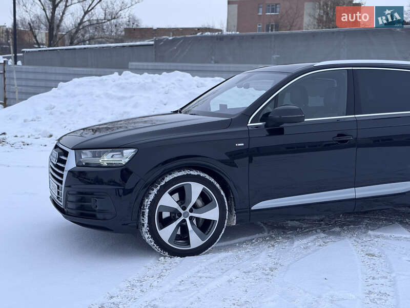 Позашляховик / Кросовер Audi Q7 2017 в Рівному фото 12 Позашляховик / Кросовер Audi Q7 2017 в Рівному