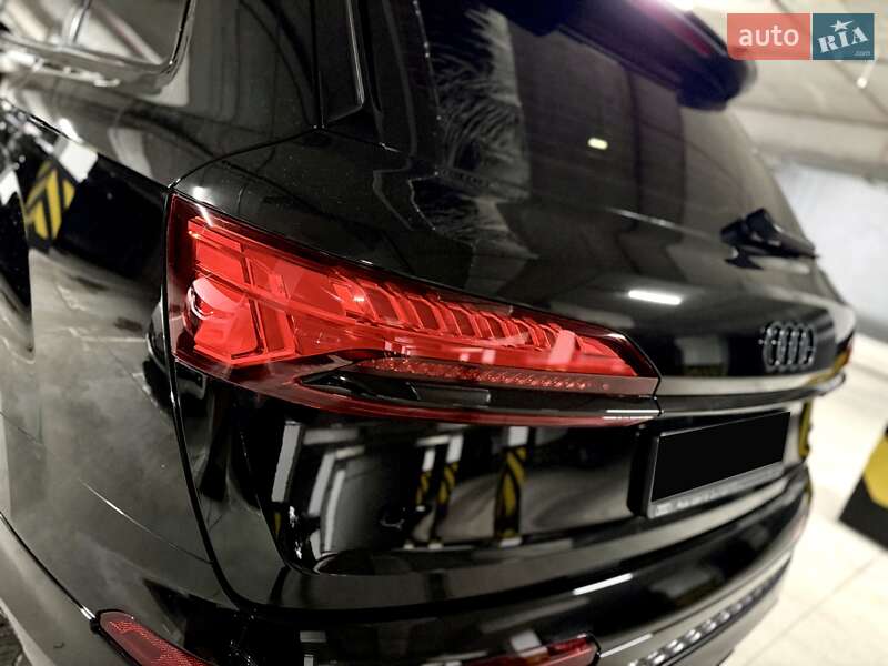 Позашляховик / Кросовер Audi Q7 2025 в Дніпрі