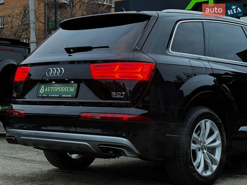 Позашляховик / Кросовер Audi Q7 2018 в Києві