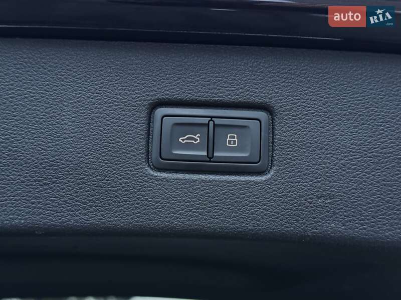 Позашляховик / Кросовер Audi Q7 2018 в Києві