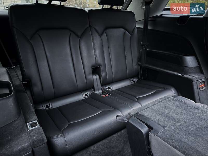 Позашляховик / Кросовер Audi Q7 2018 в Києві