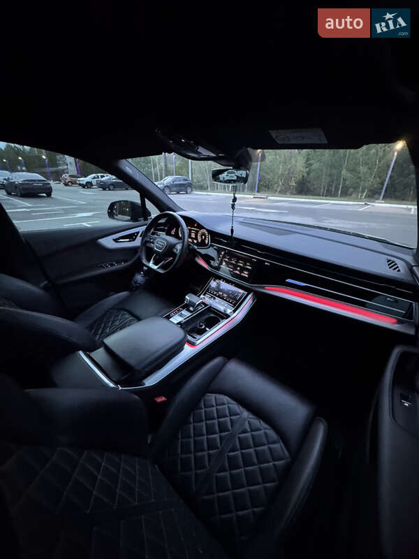 Внедорожник / Кроссовер Audi Q7 2020 в Киеве