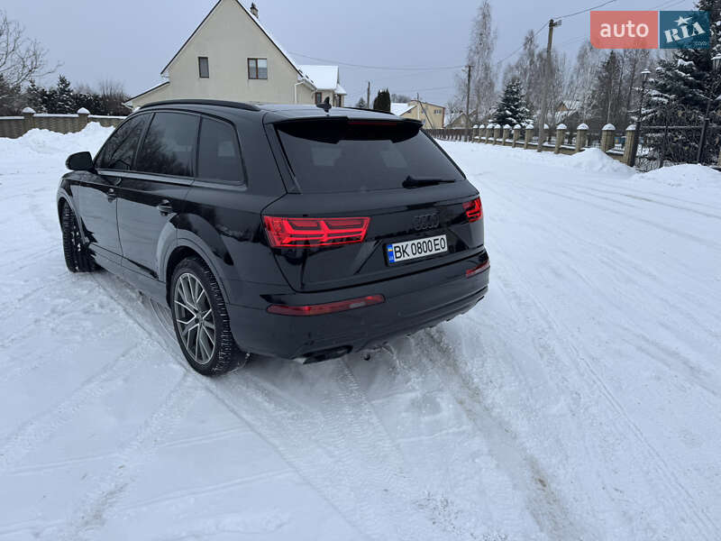 Позашляховик / Кросовер Audi Q7 2016 в Костопілі