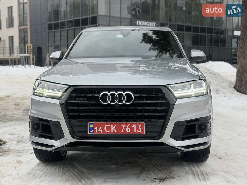 Позашляховик / Кросовер Audi Q7 2017 в Новояворівську