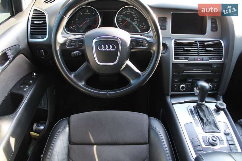 Позашляховик / Кросовер Audi Q7 2011 в Івано-Франківську