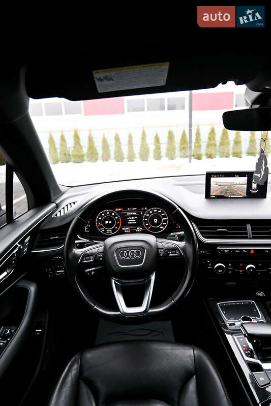 Внедорожник / Кроссовер Audi Q7 2017 в Луцке
