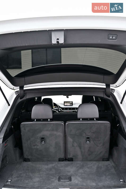 Внедорожник / Кроссовер Audi Q7 2017 в Луцке