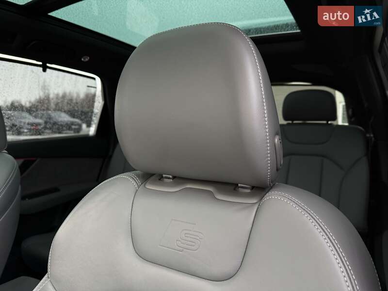 Позашляховик / Кросовер Audi Q7 2016 в Луцьку фото 44 Позашляховик / Кросовер Audi Q7 2016 в Луцьку
