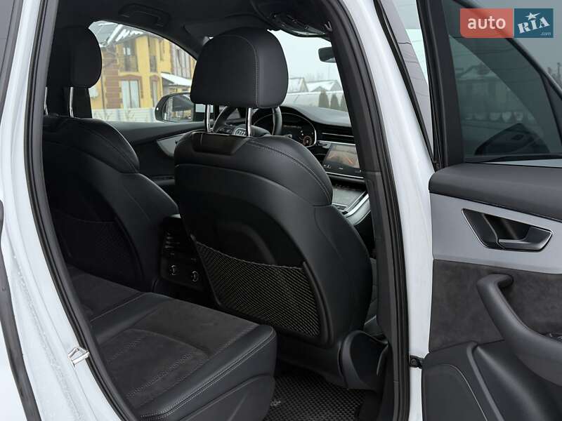 Позашляховик / Кросовер Audi Q7 2020 в Хмельницькому