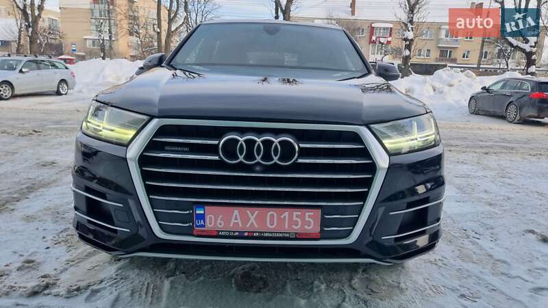 Позашляховик / Кросовер Audi Q7 2017 в Тернополі