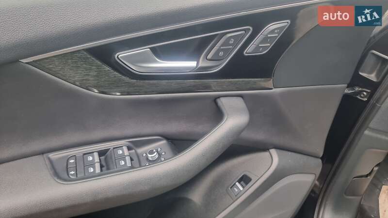 Позашляховик / Кросовер Audi Q7 2017 в Тернополі