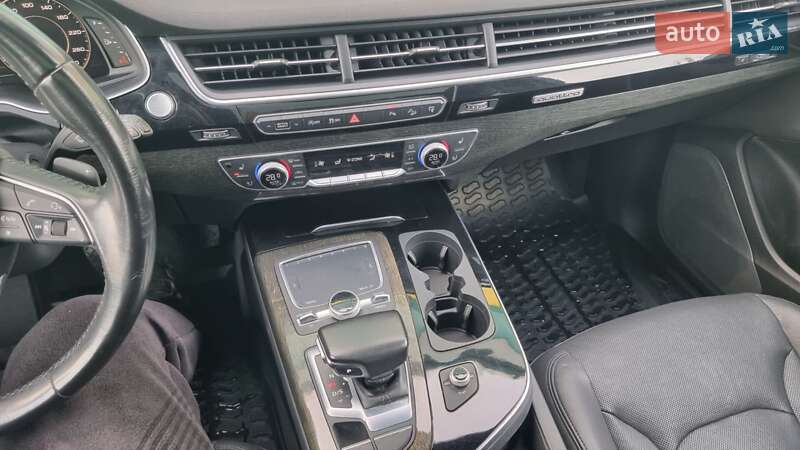 Позашляховик / Кросовер Audi Q7 2017 в Тернополі