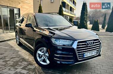 Позашляховик / Кросовер Audi Q7 2017 в Ужгороді