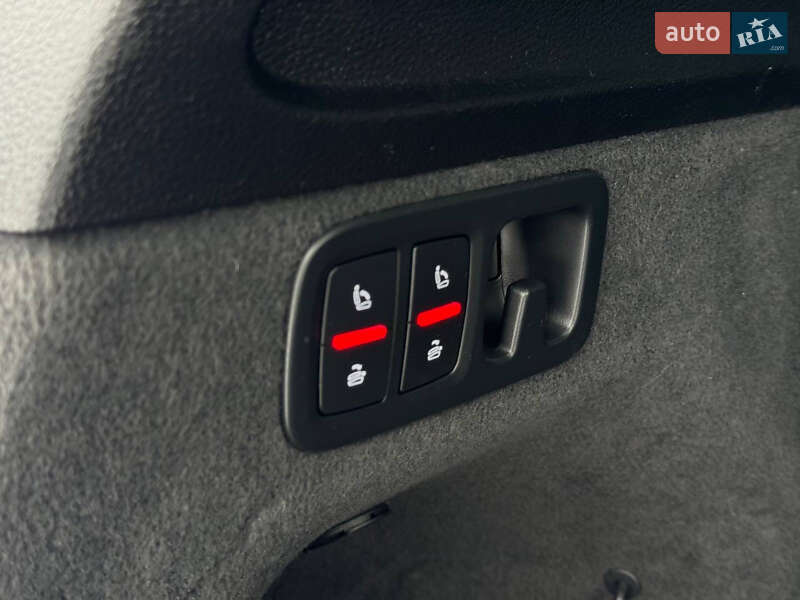 Внедорожник / Кроссовер Audi Q7 2017 в Киеве