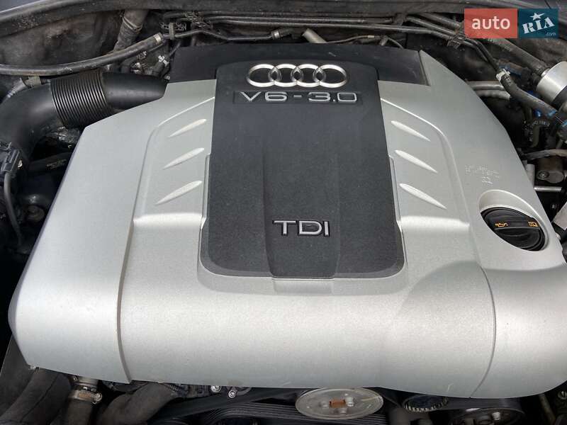 Позашляховик / Кросовер Audi Q7 2010 в Тлумачі