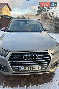 Внедорожник / Кроссовер Audi Q7 2016 в Днепре