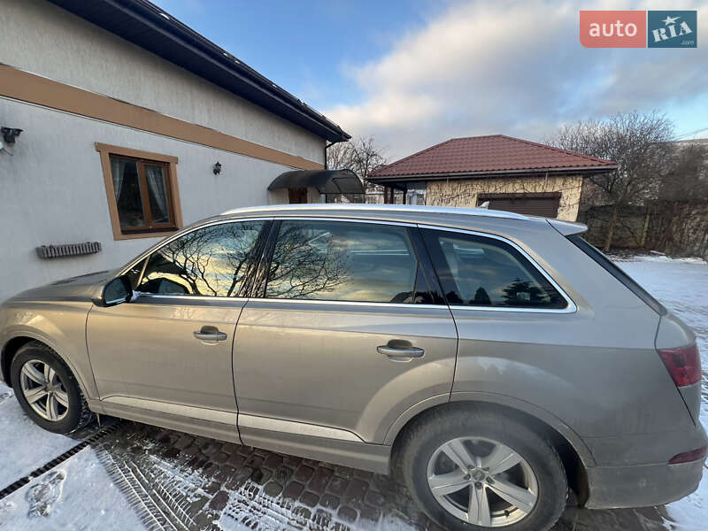 Позашляховик / Кросовер Audi Q7 2016 в Дніпрі