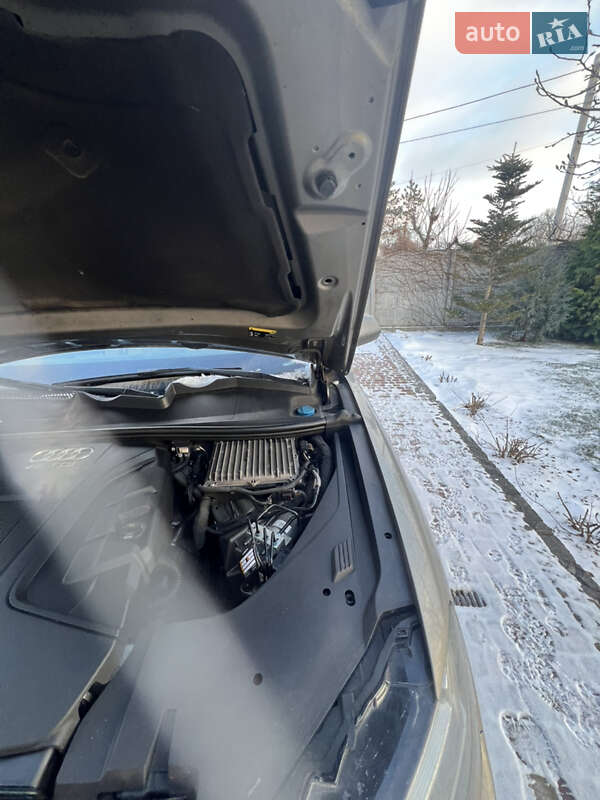 Позашляховик / Кросовер Audi Q7 2016 в Дніпрі
