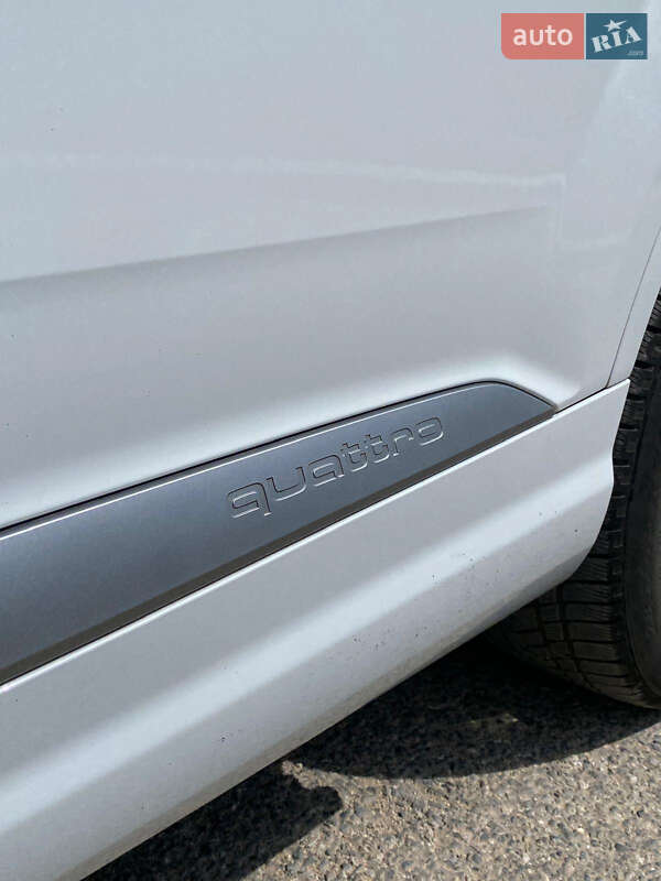 Позашляховик / Кросовер Audi Q7 2016 в Львові