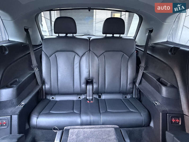 Внедорожник / Кроссовер Audi Q7 2015 в Ровно