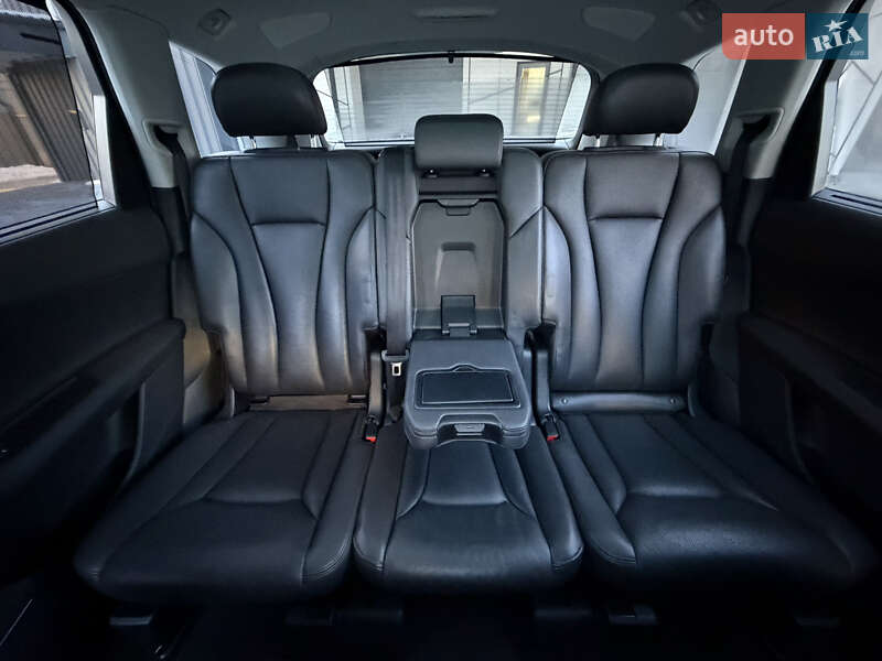 Внедорожник / Кроссовер Audi Q7 2015 в Ровно