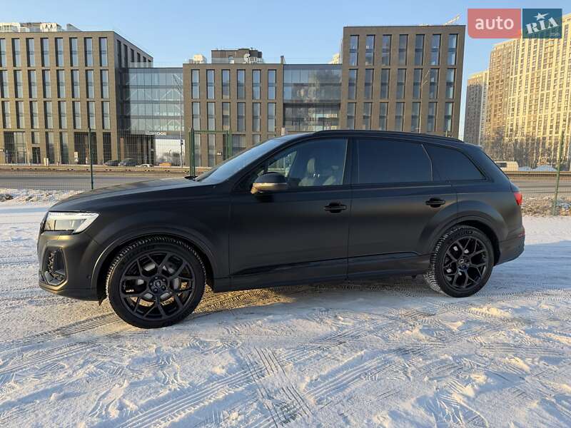 Внедорожник / Кроссовер Audi Q7 2025 в Киеве