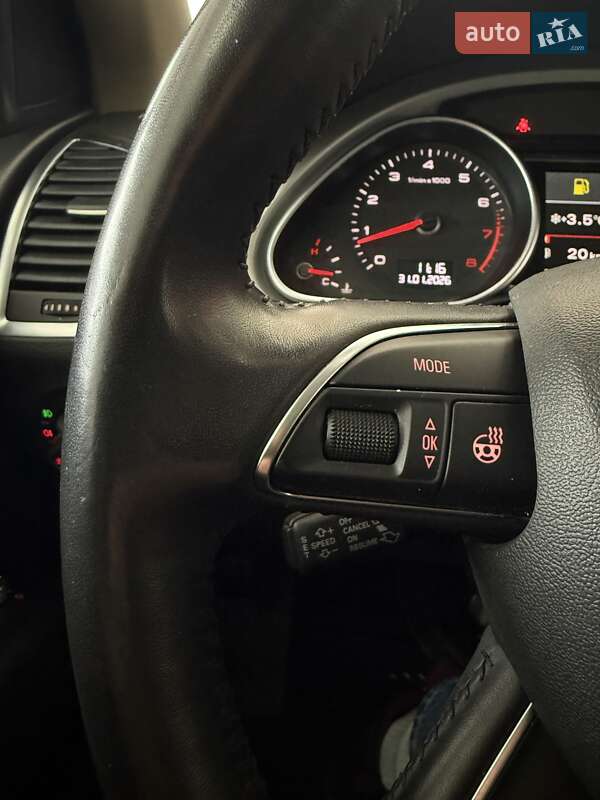 Внедорожник / Кроссовер Audi Q7 2013 в Черновцах