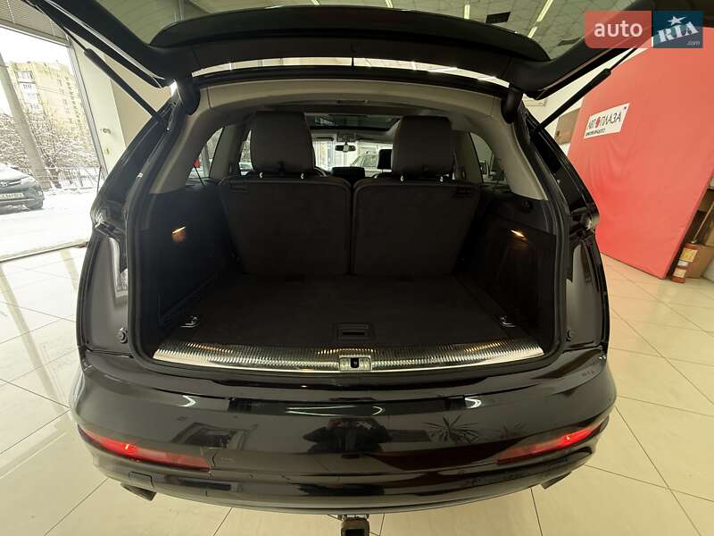 Внедорожник / Кроссовер Audi Q7 2013 в Черновцах