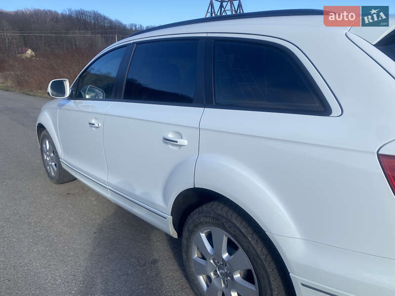 Позашляховик / Кросовер Audi Q7 2015 в Мукачевому
