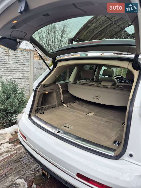 Внедорожник / Кроссовер Audi Q7 2010 в Запорожье